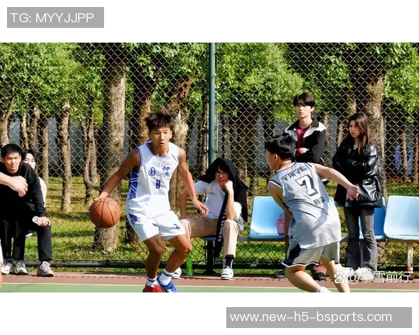 齐麟的崛起之路：从青涩少年到篮球场上的耀眼明星